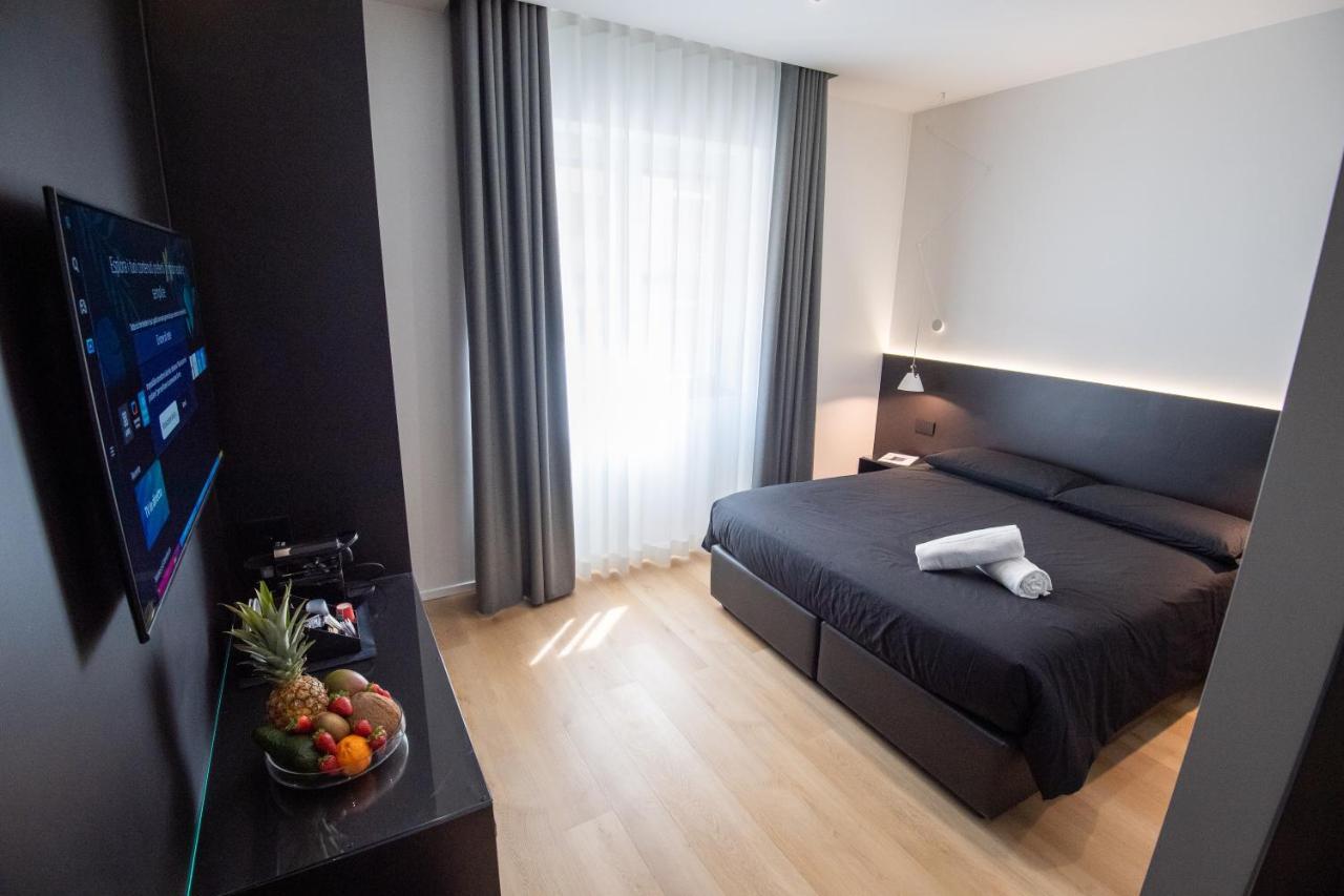 Contemporaneamente 147 - Modern & Comfort Rooms Барі Екстер'єр фото