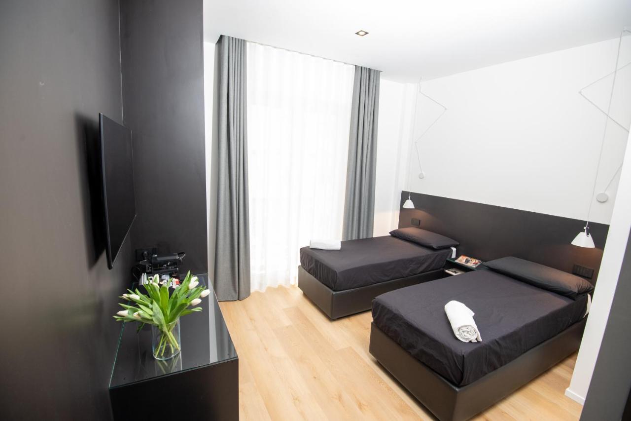 Contemporaneamente 147 - Modern & Comfort Rooms Барі Екстер'єр фото