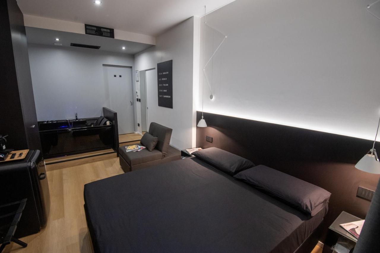 Contemporaneamente 147 - Modern & Comfort Rooms Барі Екстер'єр фото