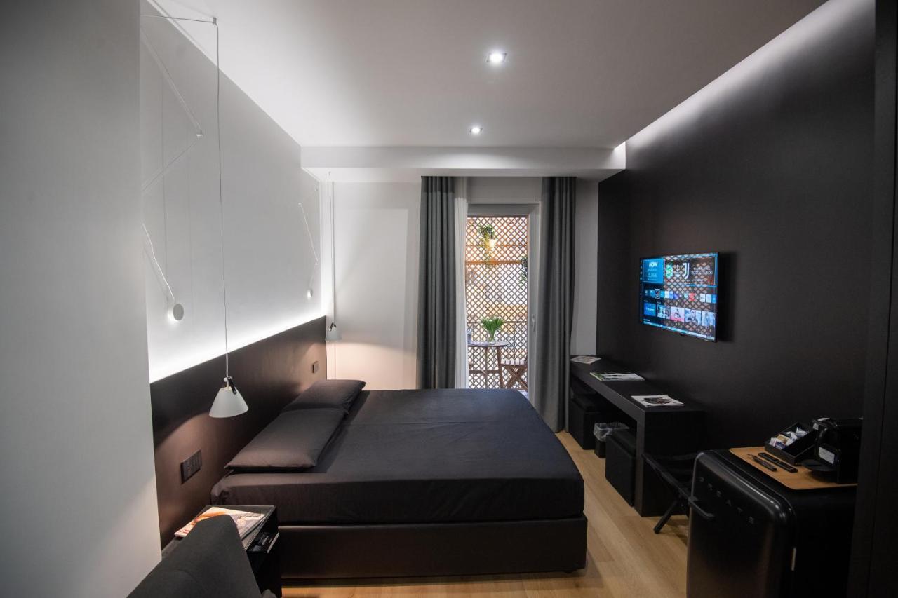 Contemporaneamente 147 - Modern & Comfort Rooms Барі Екстер'єр фото